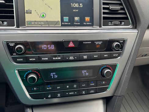 Used 2016 Hyundai Sonata Limited w/ Option Group 04 image 13