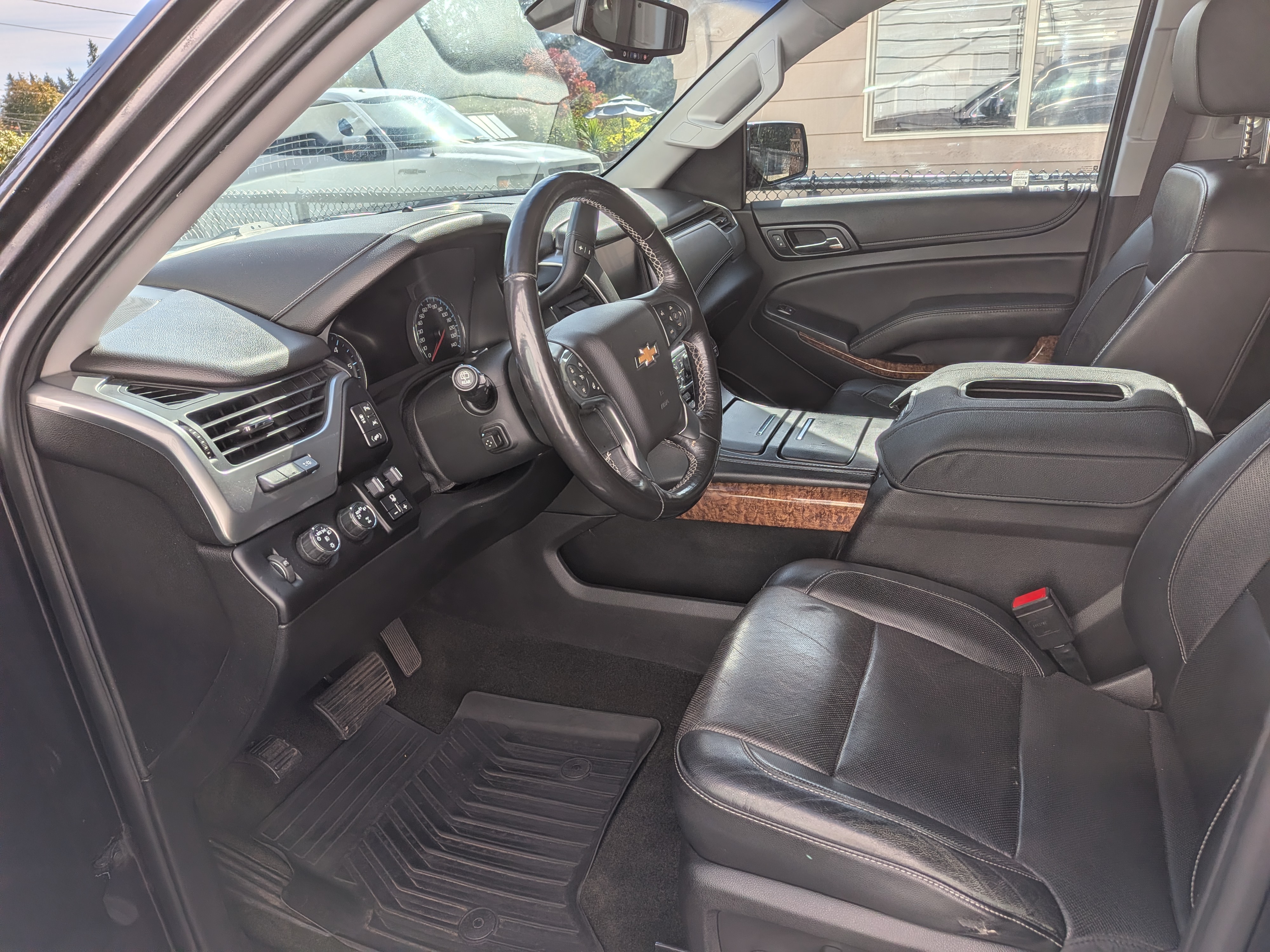 Used 2018 Chevrolet Tahoe Premier AWD/4WD image 9