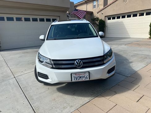 Used 2017 Volkswagen Tiguan Wolfsburg Edition FWD image 2