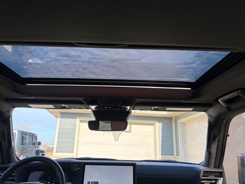 Used 2025 Lexus GX 550 w/ Cold Area Package image 10