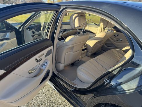 Used 2017 Mercedes-Benz S 550 4MATIC Sedan image 20