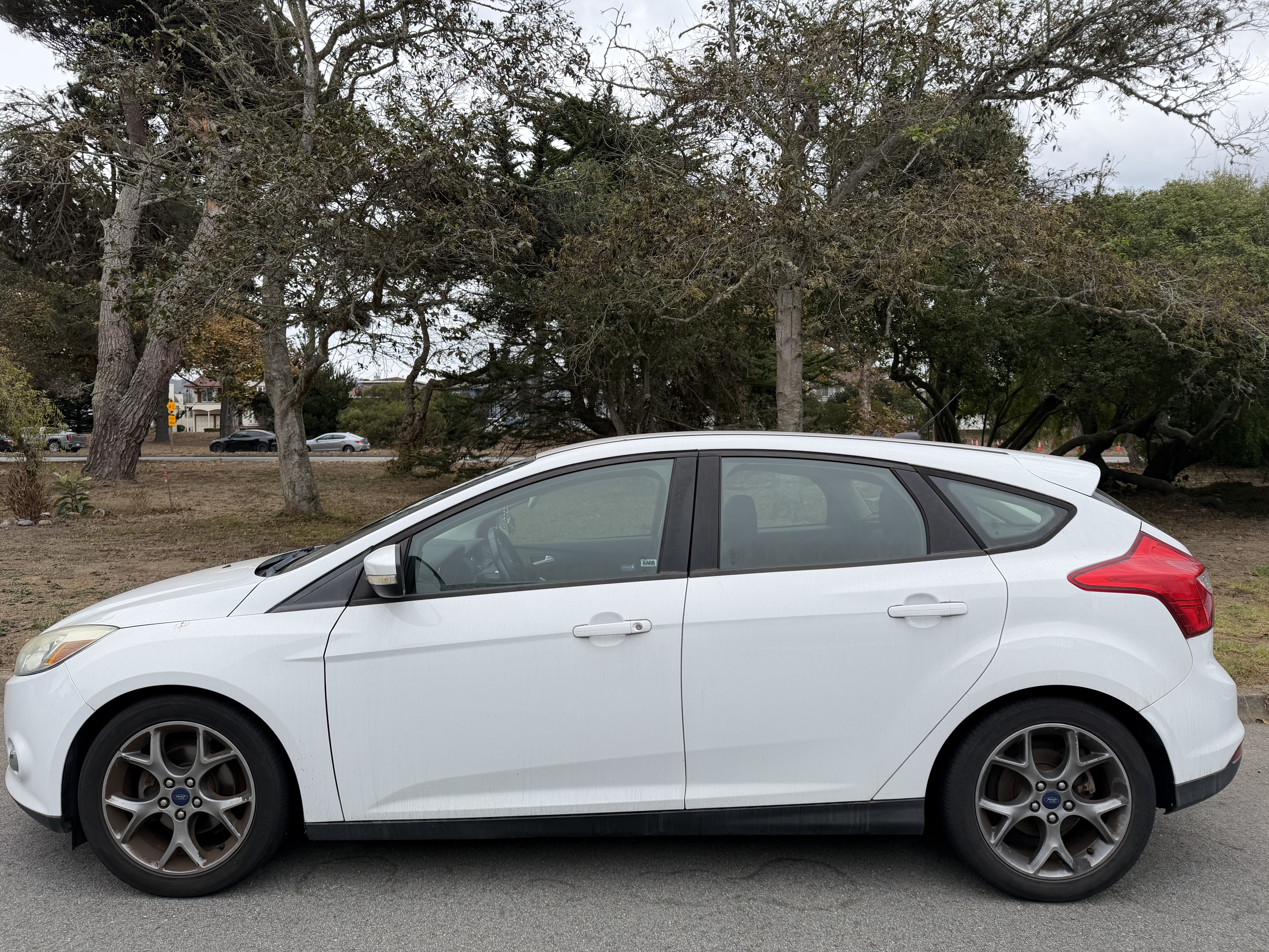 Used 2014 Ford Focus SE w/ Equipment Group 201A FWD image 1