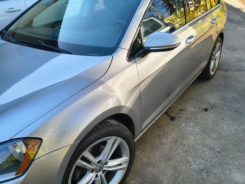 Used 2015 Volkswagen Golf TDI S image 2