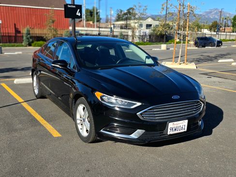 Used 2018 Ford Fusion SE w/ Equipment Group 602A FWD image 1