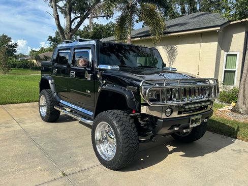 Used 2005 HUMMER H2 SUT w/ Preferred Equipment Group AWD/4WD image 25