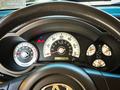 Used 2009 Toyota FJ Cruiser 2WD image 4