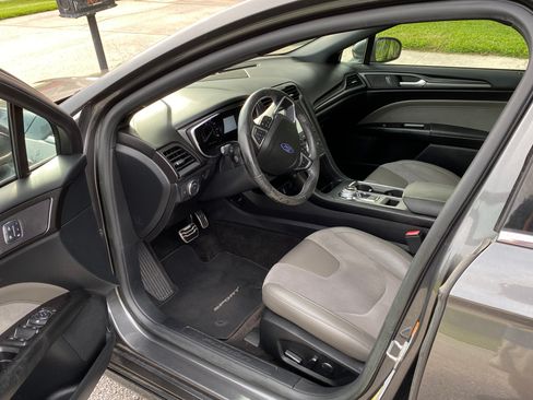 Used 2018 Ford Fusion Sport w/ Equipment Group 401A AWD/4WD image 5