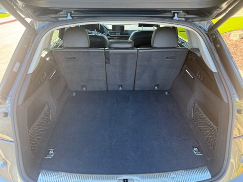 Used 2020 Audi Q5 e Premium Plus w/ Premium Plus Package image 13