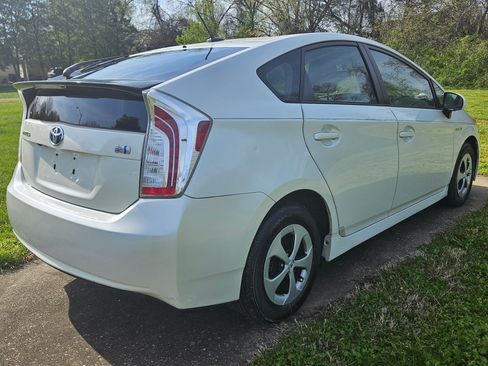 Used 2015 Toyota Prius Three image 4