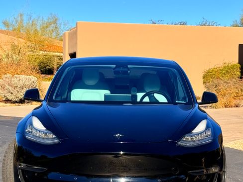Used 2019 Tesla Model 3 Long Range image 19