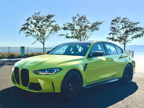 Used 2022 BMW M3 Sedan w/ Executive Package image 2