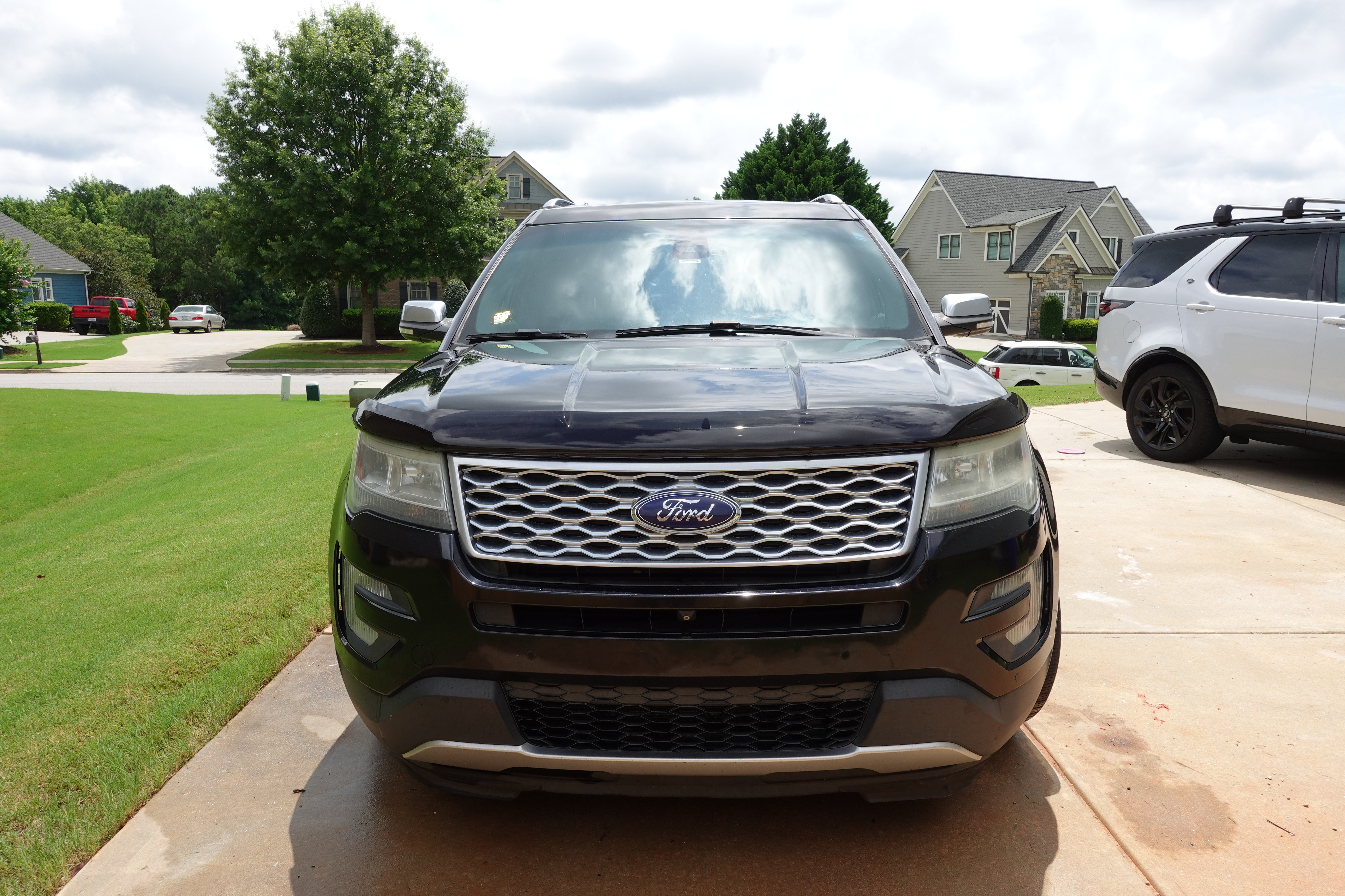 Used 2016 Ford Explorer Platinum AWD/4WD image 4