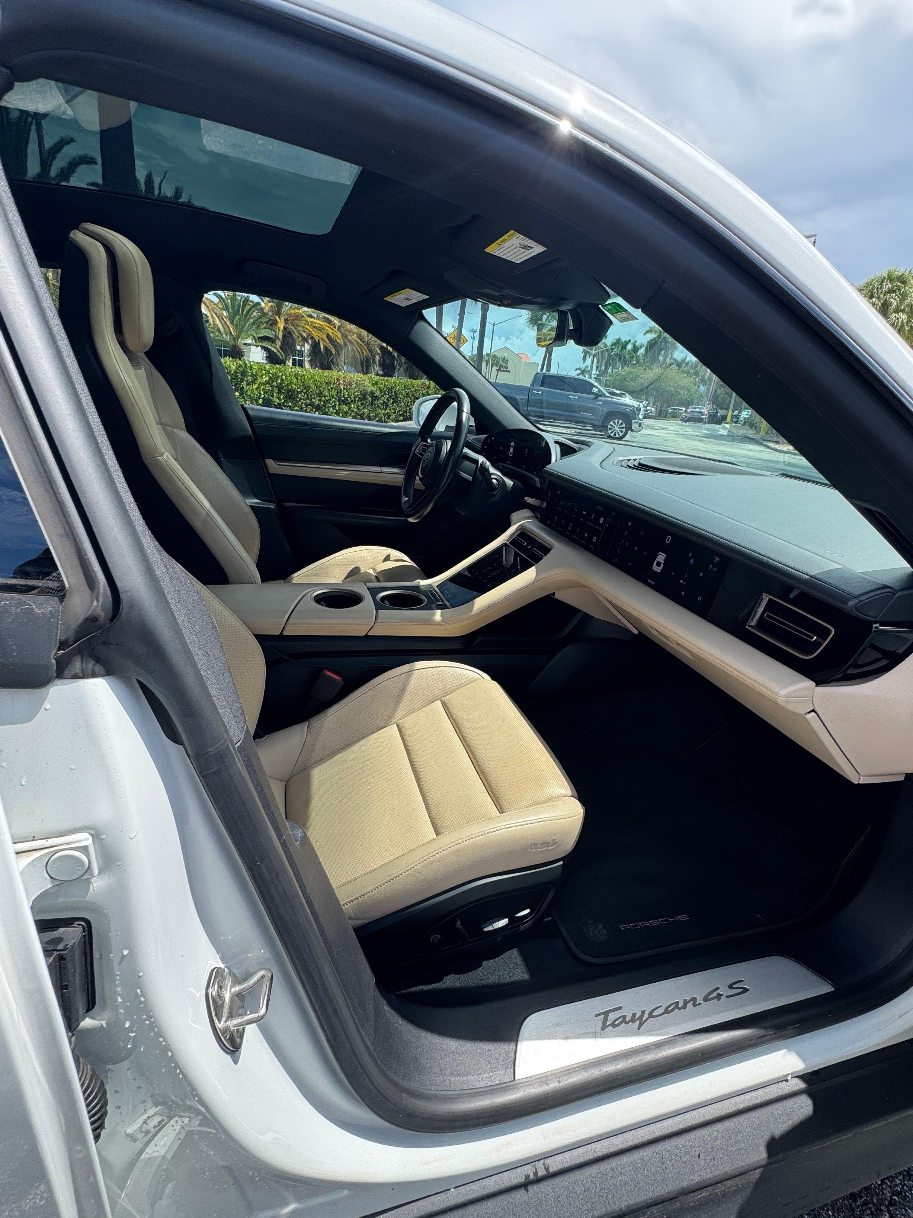 Used 2020 Porsche Taycan 4S AWD/4WD image 9