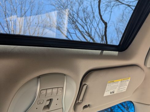 Used 2013 INFINITI JX35 35 Sport Utility 4D w/ Premium Pkg image 9