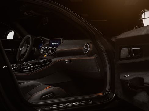 Used 2021 Mercedes-Benz AMG GT Black Series image 5