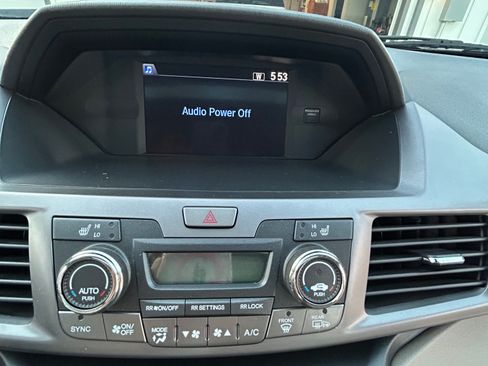 Used 2014 Honda Odyssey EX-L image 16