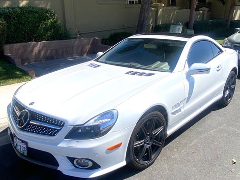 Used 2009 Mercedes-Benz SL 550 image 1