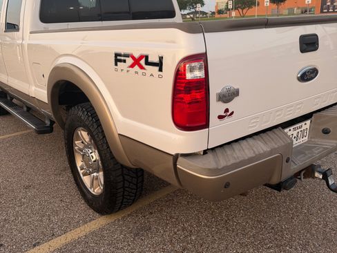 Used 2011 Ford F250 King Ranch w/ King Ranch w/Chrome Pkg AWD/4WD image 8