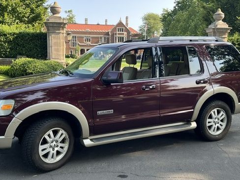 Used 2006 Ford Explorer Eddie Bauer AWD/4WD image 2