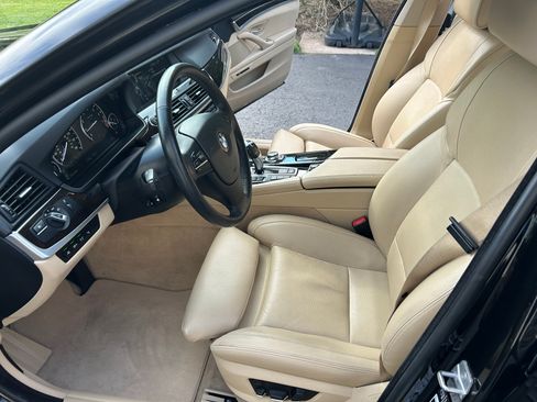 Used 2013 BMW 535i xDrive Sedan AWD/4WD image 13