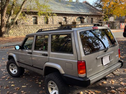 Used 2001 Jeep Cherokee Sport image 11