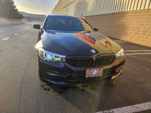 Used 2018 BMW 530i xDrive image 1
