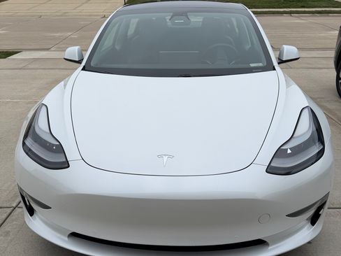 Used 2021 Tesla Model 3 Standard Range Plus image 5