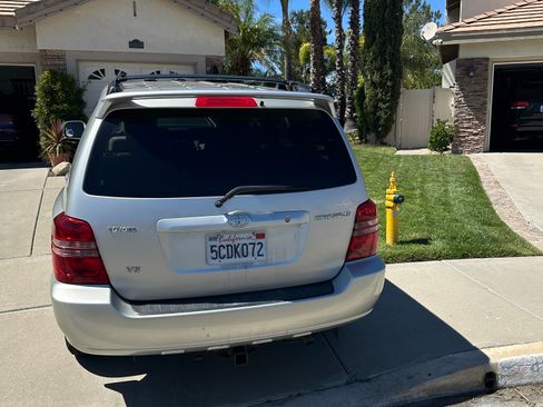 Used 2003 Toyota Highlander 2WD V6 image 3