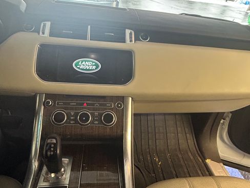Used 2014 Land Rover Range Rover Sport HSE image 8