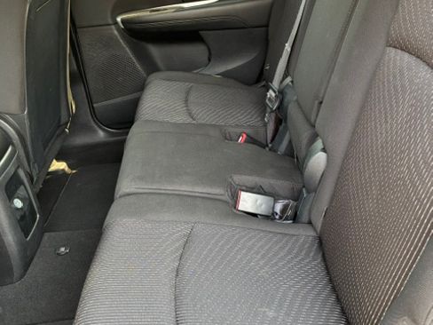 Used 2016 Dodge Journey SXT w/ Comfort/Convenience Group FWD image 9