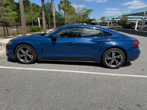 Used 2024 Audi e-tron GT Premium Plus image 5