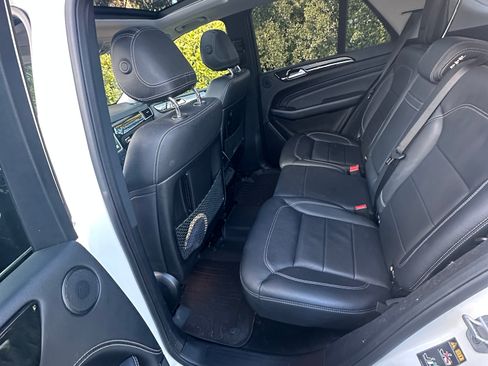 Used 2014 Mercedes-Benz ML 550 4MATIC image 23