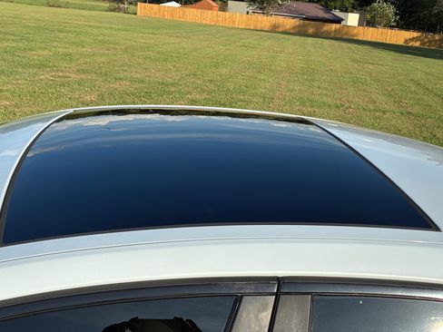 Used 2017 Jaguar XF Premium RWD image 8