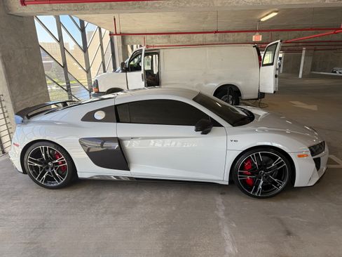 Used 2023 Audi R8 V10 performance image 4