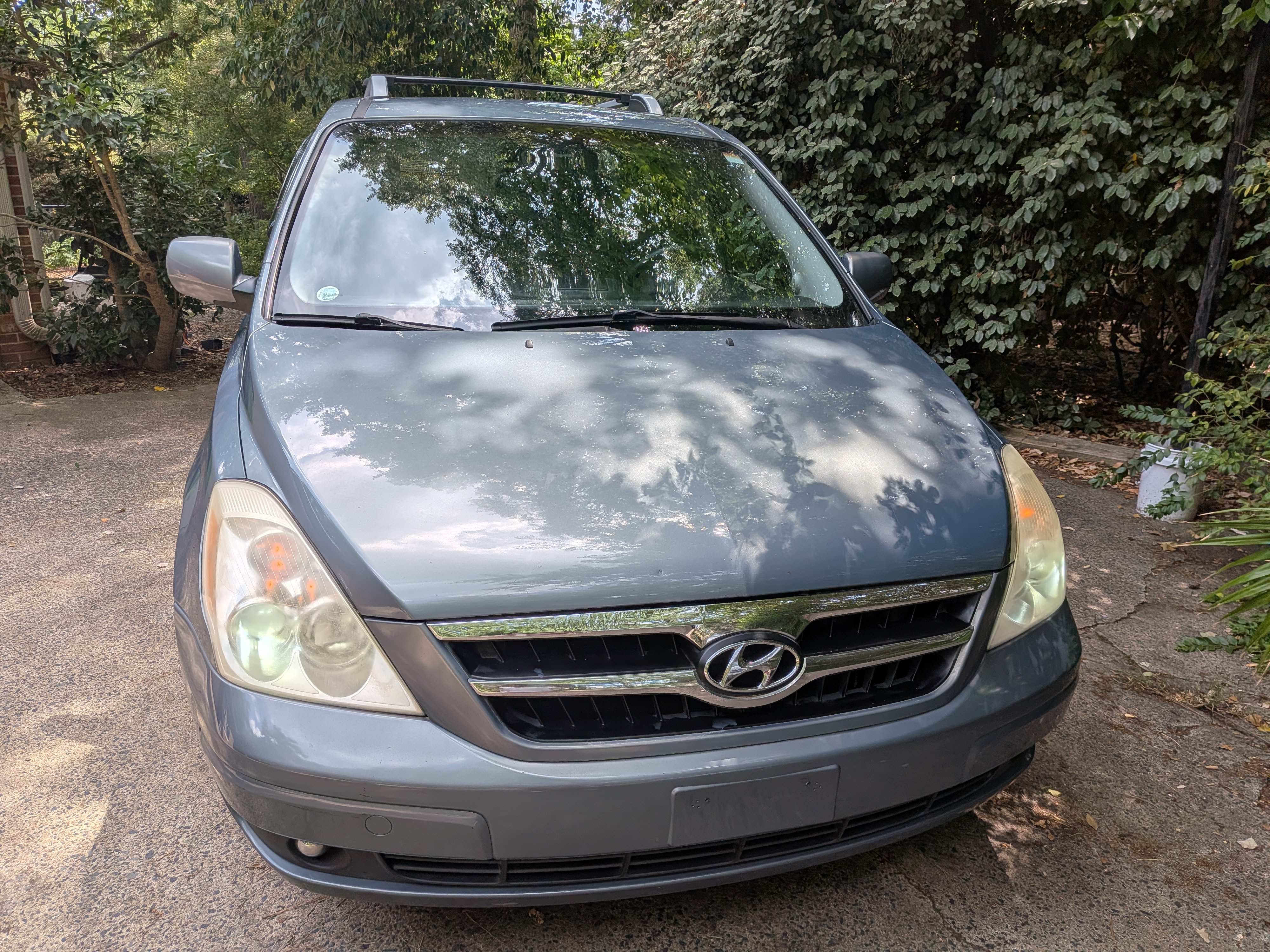 Used 2007 Hyundai Entourage GLS FWD image 2