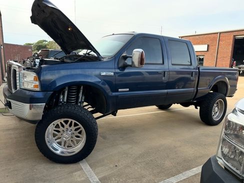 Used 2006 Ford F350 Lariat AWD/4WD image 6