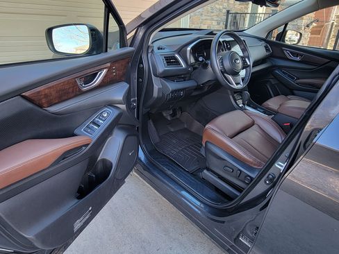 Used 2023 Subaru Ascent Touring image 8