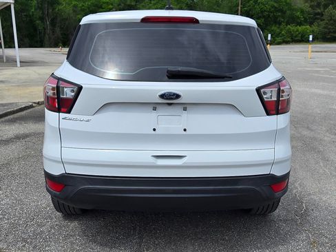Used 2018 Ford Escape S image 8