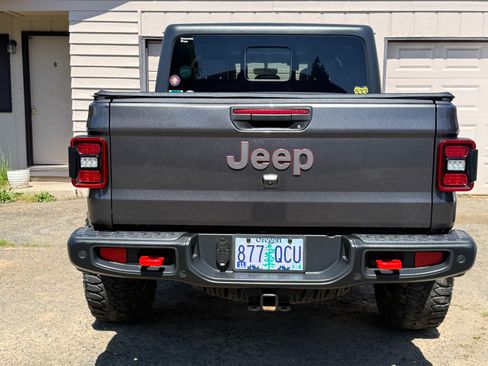 Used 2021 Jeep Gladiator Rubicon AWD/4WD image 12