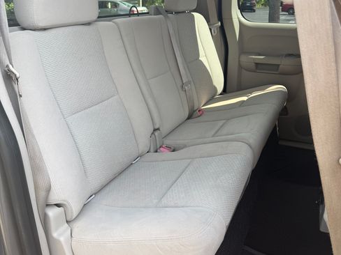 Used 2007 Chevrolet Silverado 1500 LT w/ 1LT Convenience Package RWD image 10