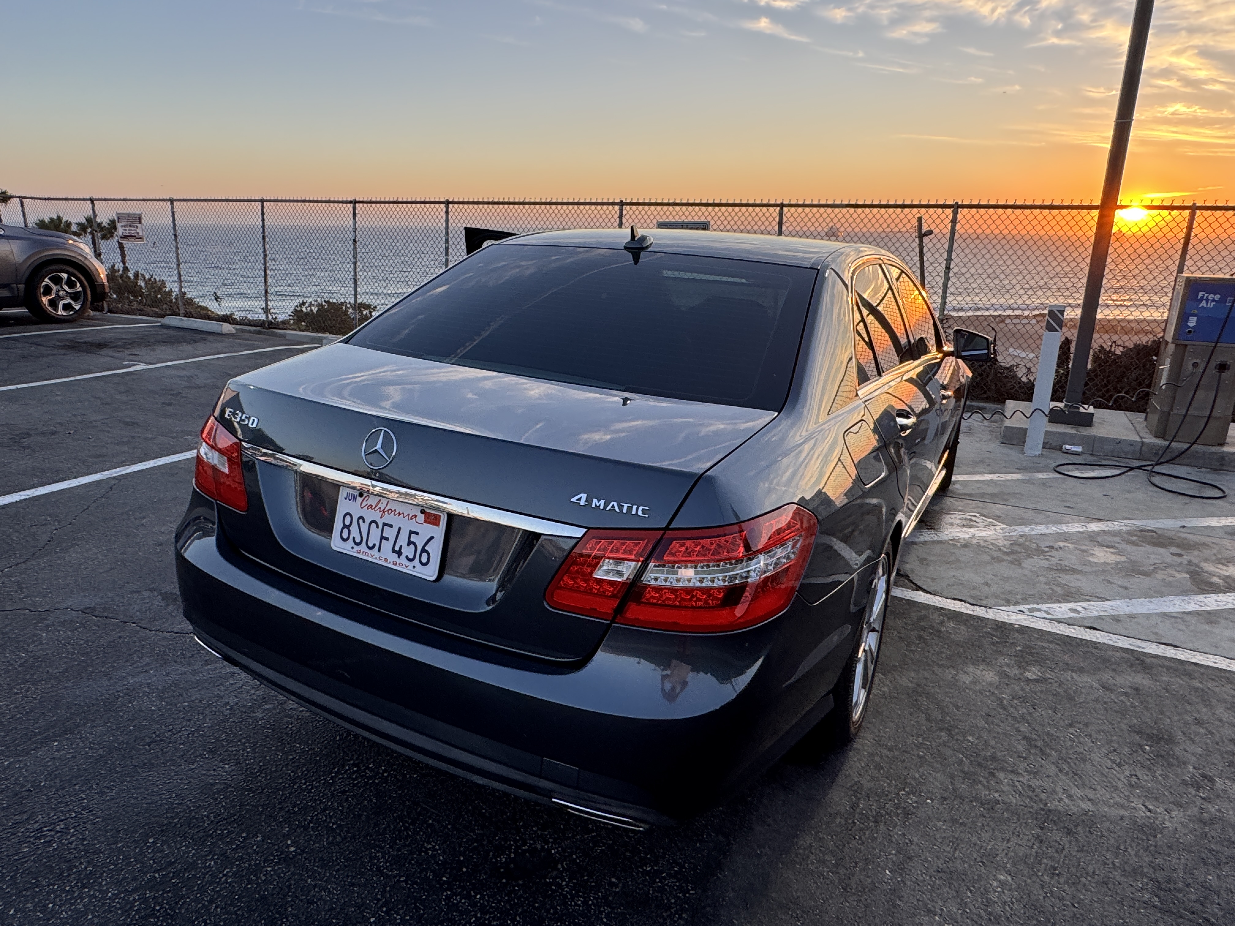 Used 2013 Mercedes-Benz E 350 4MATIC Sedan image 12