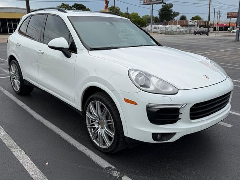 Used 2017 Porsche Cayenne Platinum Edition AWD/4WD image 1