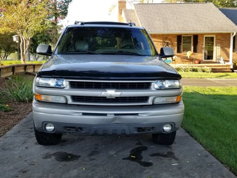 Used 2005 Chevrolet Tahoe Z71 w/ Preferred Equipment Group image 4