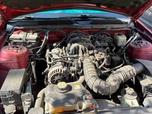 Used 2008 Ford Mustang Premium RWD image 16