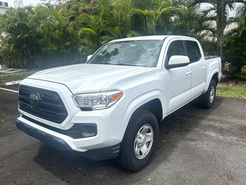 Used 2018 Toyota Tacoma SR w/ SR Convenience Package RWD image 1
