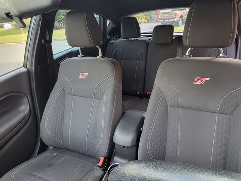 Used 2016 Ford Fiesta ST image 4