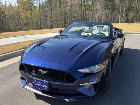 Used 2019 Ford Mustang GT Premium image 14