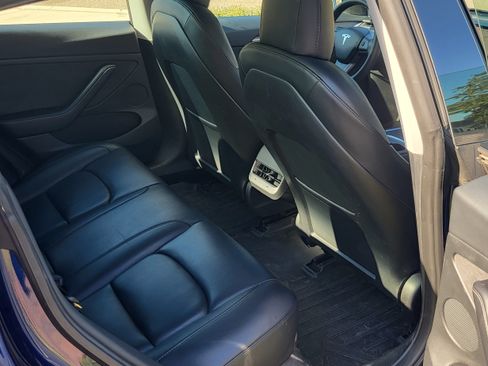 Used 2023 Tesla Model 3 Standard Range image 8