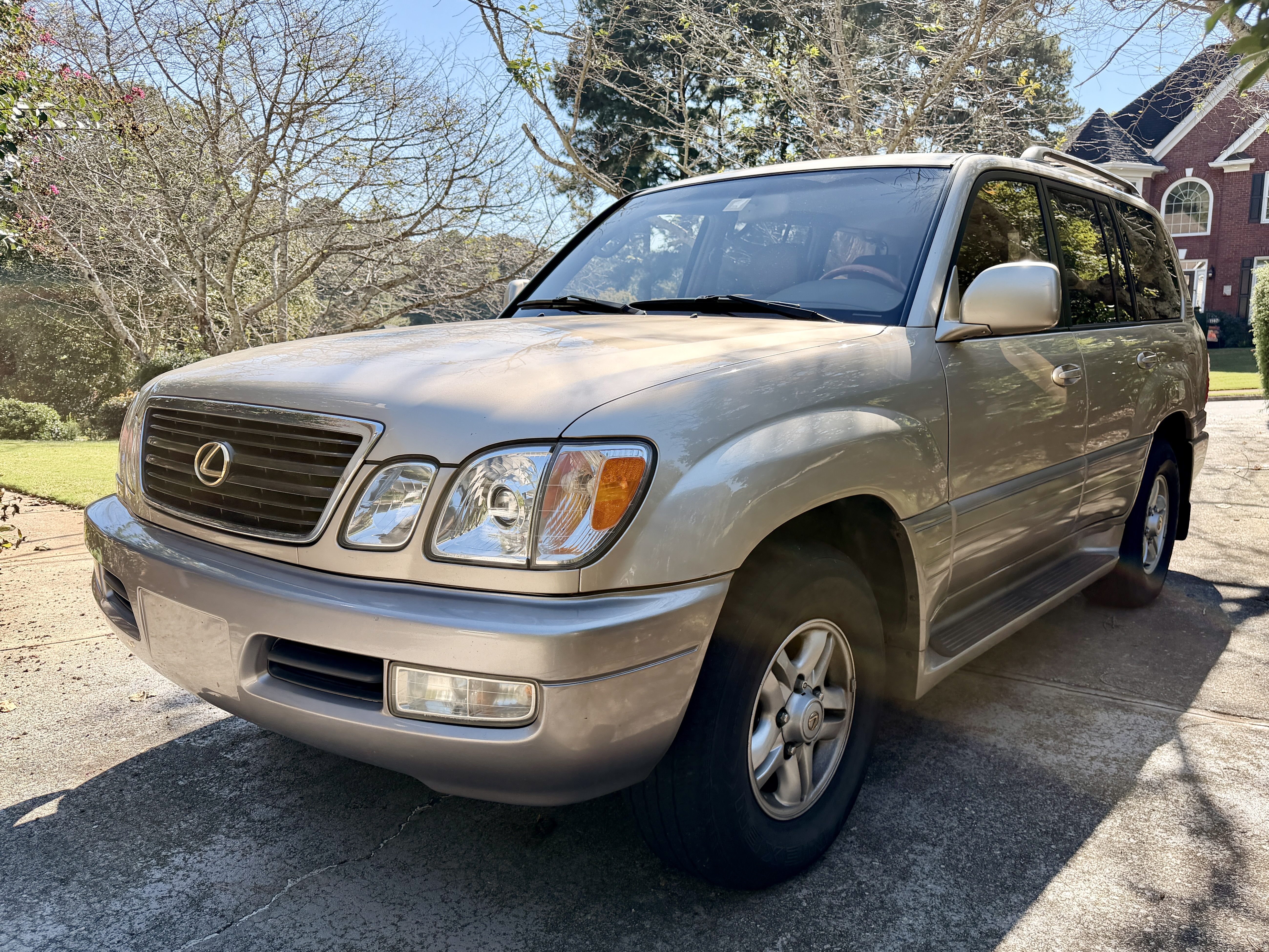Used 2000 Lexus LX 470 4WD image 2