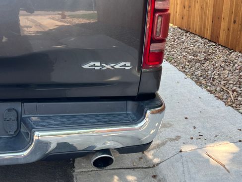 Used 2022 RAM 1500 Laramie AWD/4WD image 25